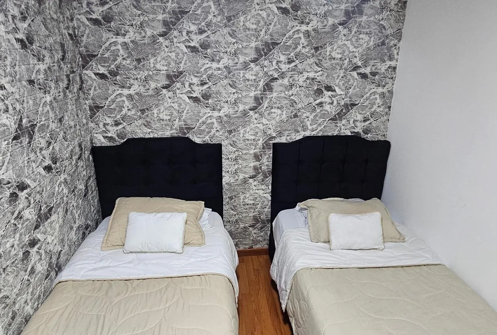 Colisseum Roma - El Cubo Movistar Campin Bed & Breakfast Bogota 0*,