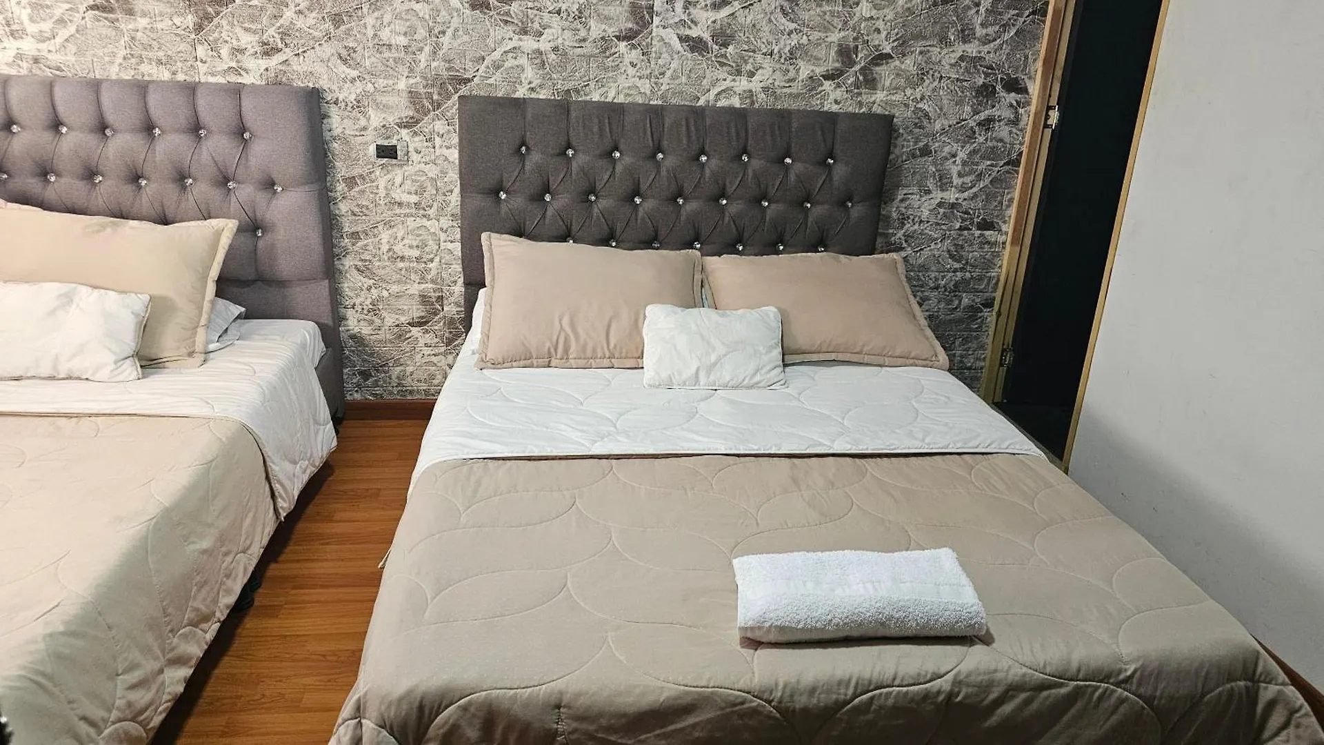 Colisseum Roma - El Cubo Movistar Campin Bed & Breakfast Bogota Colombia